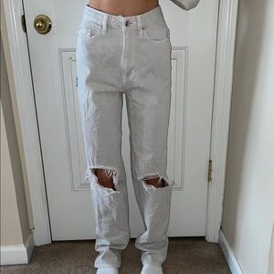 Stylish White Distressed Women Jeans